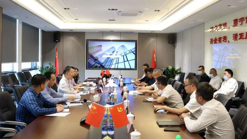 集團(tuán)黨委副書記、董事鄧偉群帶隊到珠海建工集團(tuán)督導(dǎo)檢查疫情防控和安全生產(chǎn)工作